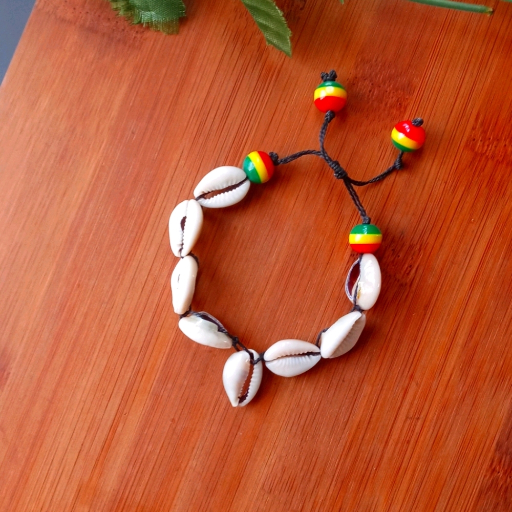 1PC Beautiful Cowrie Shell Rasta Bracelet - Picture 11 of 12